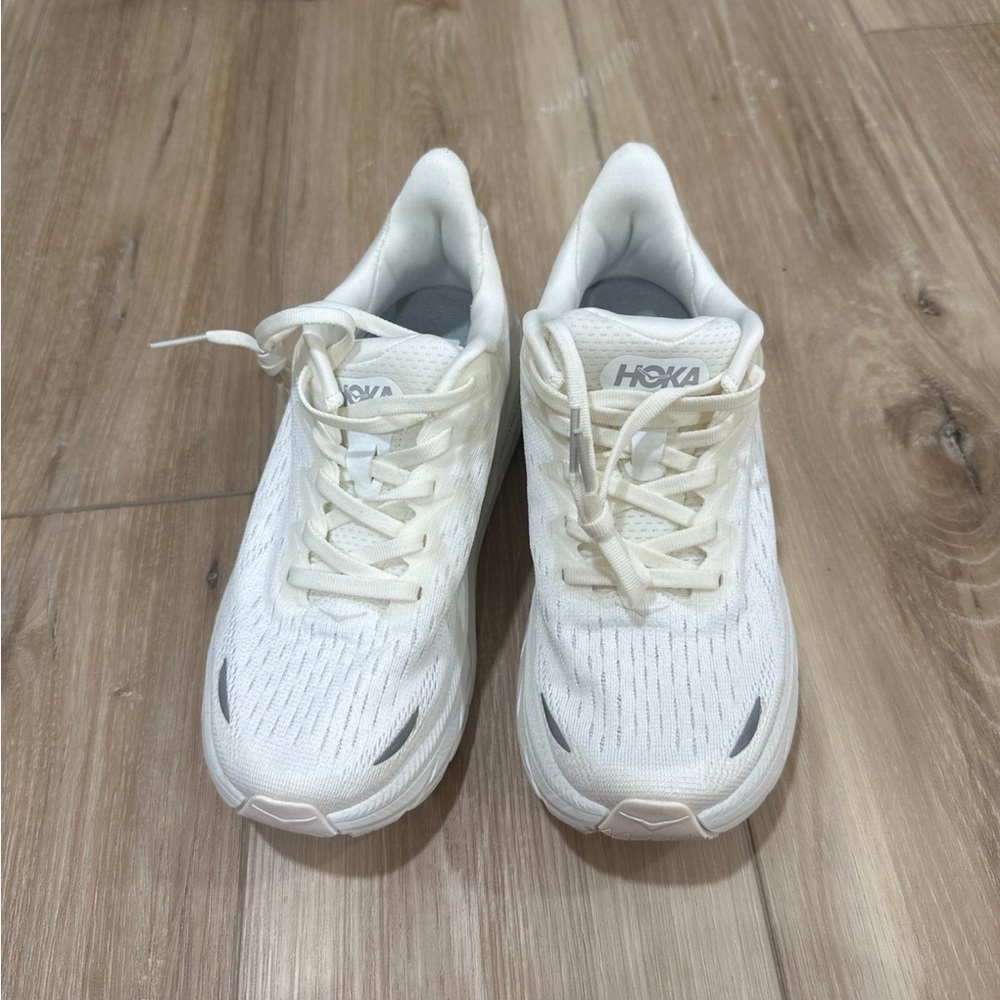 Hoka Clifton 8